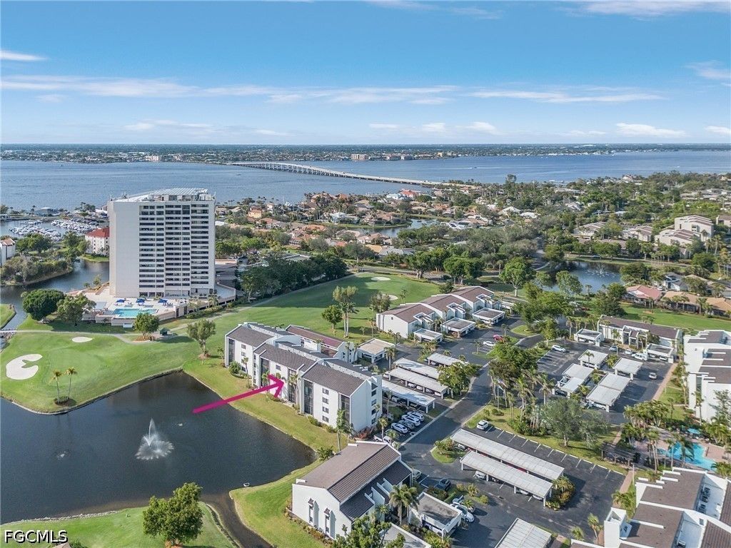 4585 Trawler CT 303, Fort Myers, FL 33919