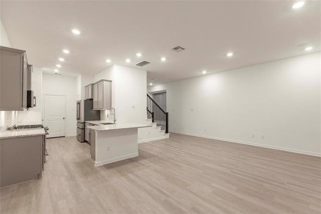 4042 Champlain Way, Iowa Colony, TX 77583
