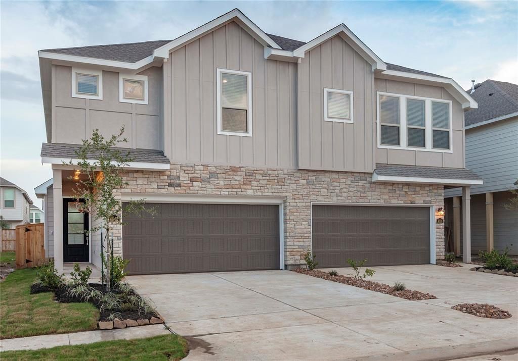 4042 Champlain Way, Iowa Colony, TX 77583