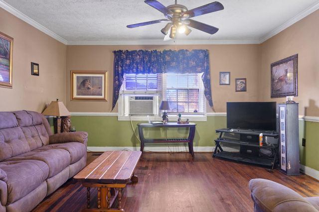 261 Myrtle Street, Gloverville, SC 29828