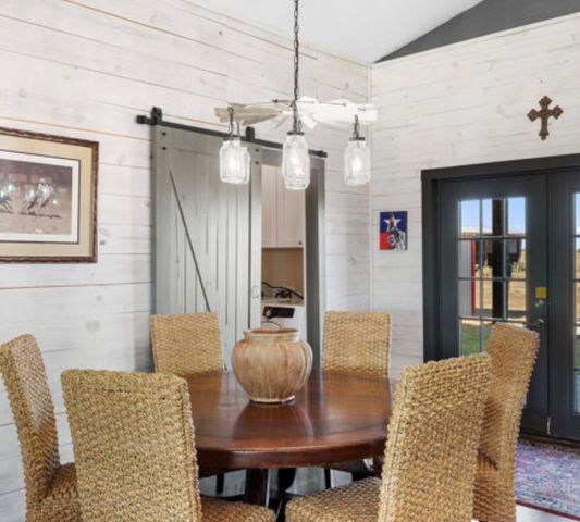 7210 Goehring Road, Ledbetter, TX 78946