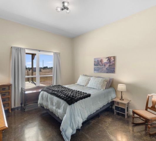 7210 Goehring Road, Ledbetter, TX 78946