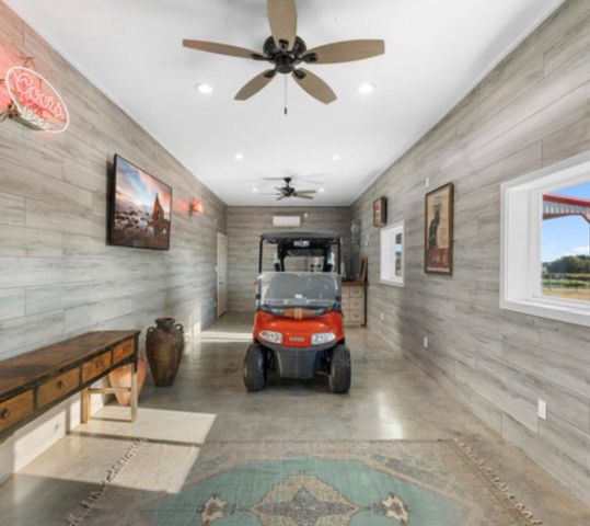 7210 Goehring Road, Ledbetter, TX 78946