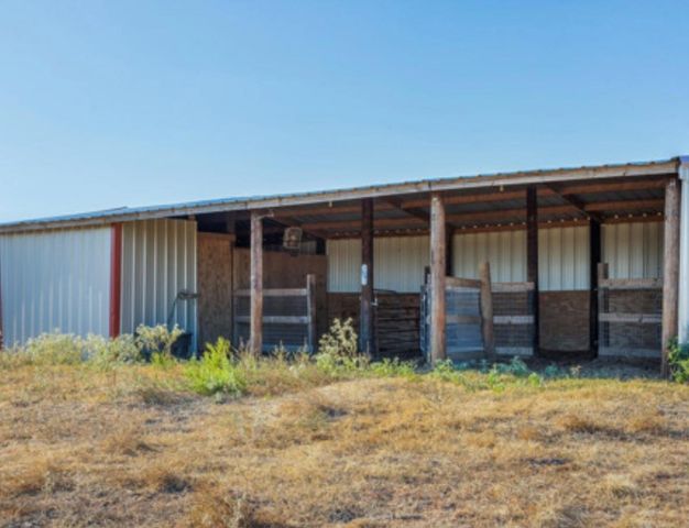 7210 Goehring Road, Ledbetter, TX 78946