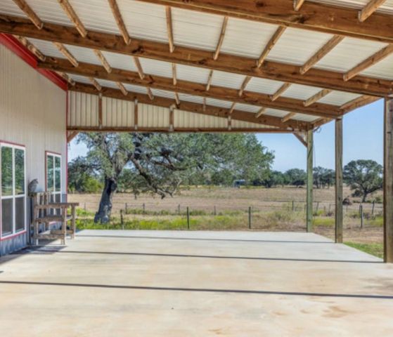 7210 Goehring Road, Ledbetter, TX 78946