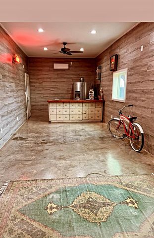 7210 Goehring Road, Ledbetter, TX 78946