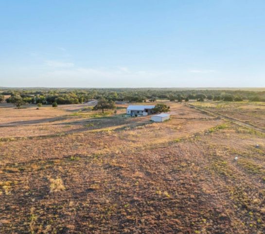 7210 Goehring Road, Ledbetter, TX 78946
