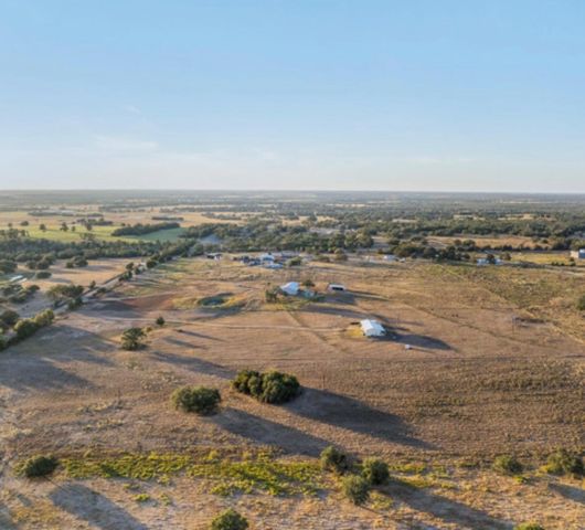 7210 Goehring Road, Ledbetter, TX 78946