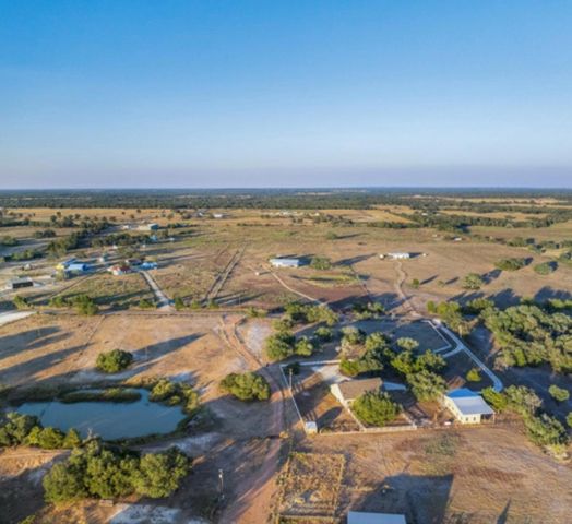 7210 Goehring Road, Ledbetter, TX 78946
