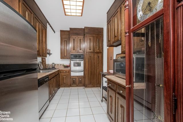 2500 Johnson Ave Apt 1L, New York City, NY 10463