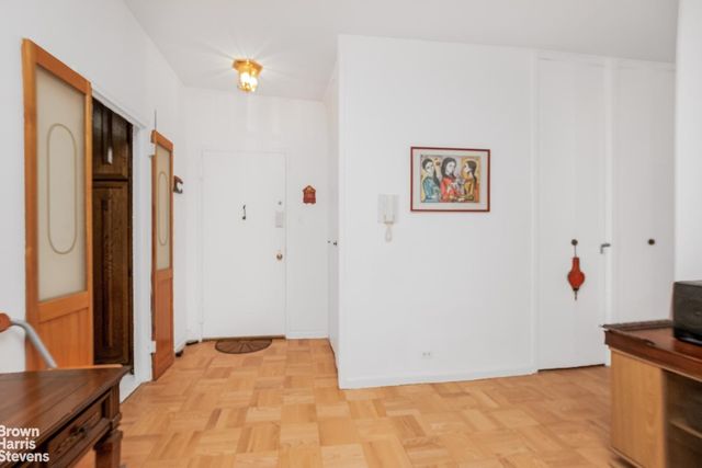 2500 Johnson Ave Apt 1L, New York City, NY 10463
