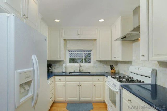 1045 Adella, Coronado, CA 92118