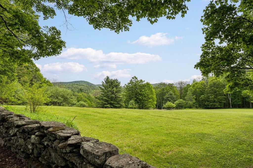 Image 5 of property listing at 874 Middletown Road, Grafton, VT 05146