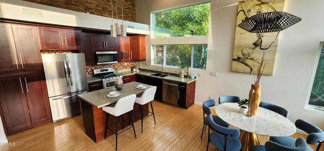 475 Rustic Drive, Los Angeles, CA 90065