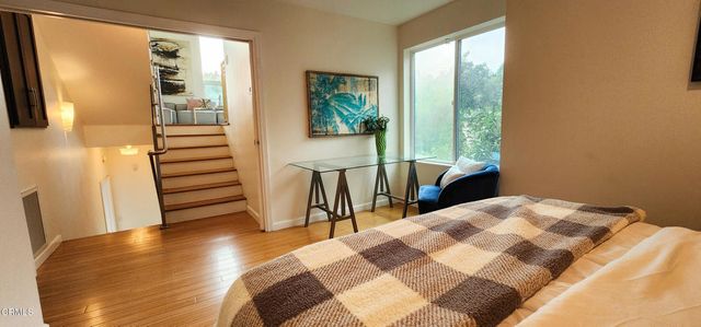 475 Rustic Drive, Los Angeles, CA 90065