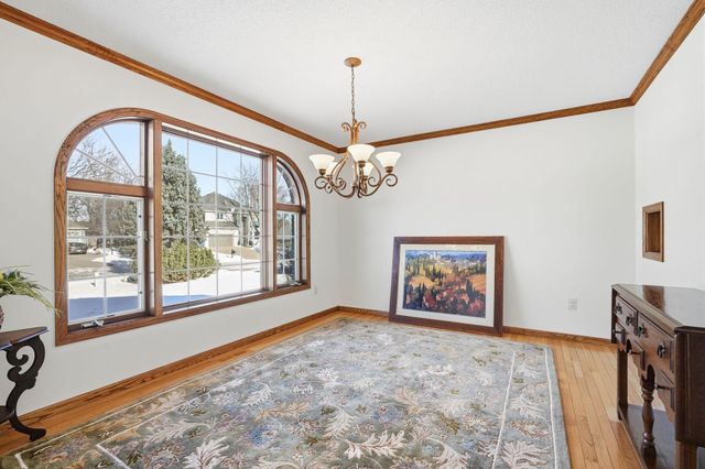 3151 Bent Tree Hills Drive, New Brighton, MN 55112