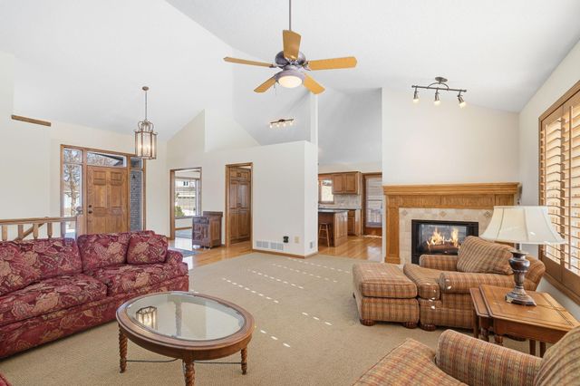 3151 Bent Tree Hills Drive, New Brighton, MN 55112
