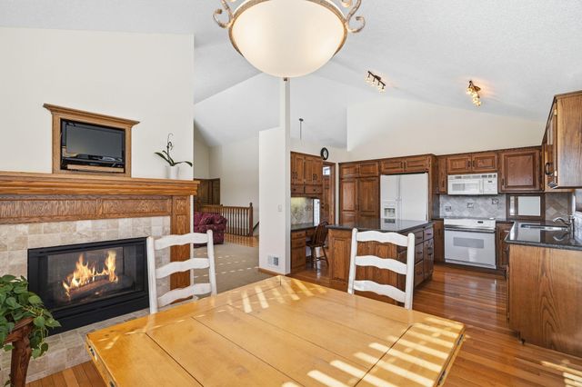 3151 Bent Tree Hills Drive, New Brighton, MN 55112