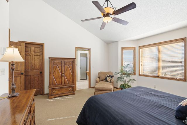 3151 Bent Tree Hills Drive, New Brighton, MN 55112