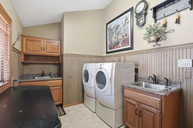 3151 Bent Tree Hills Drive, New Brighton, MN 55112