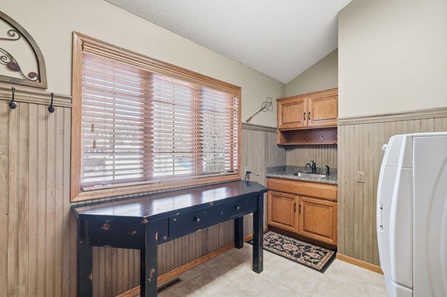 3151 Bent Tree Hills Drive, New Brighton, MN 55112