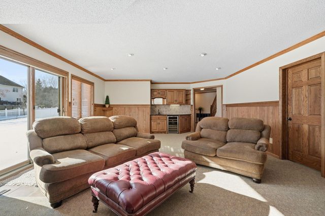3151 Bent Tree Hills Drive, New Brighton, MN 55112