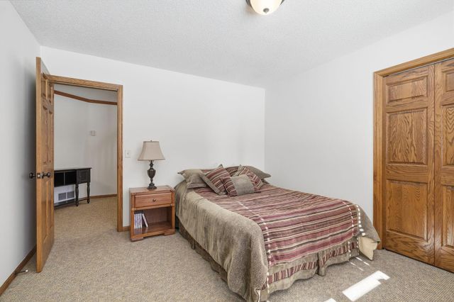 3151 Bent Tree Hills Drive, New Brighton, MN 55112