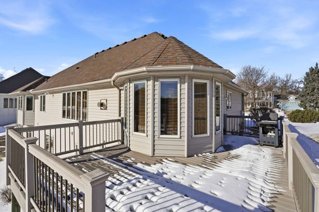 3151 Bent Tree Hills Drive, New Brighton, MN 55112