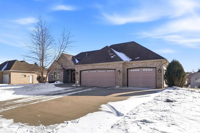 3151 Bent Tree Hills Drive, New Brighton, MN 55112