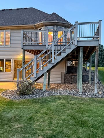 3151 Bent Tree Hills Drive, New Brighton, MN 55112