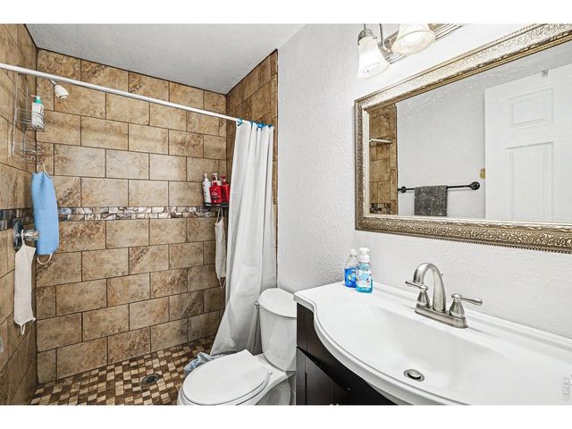 4967 W 30th St, Greeley, CO 80634