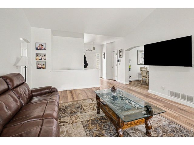 4967 W 30th St, Greeley, CO 80634