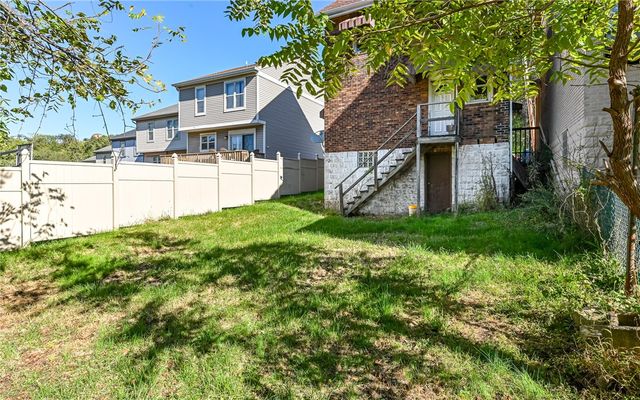 7258 Campania Ave, Lincoln Larimer, PA 15206