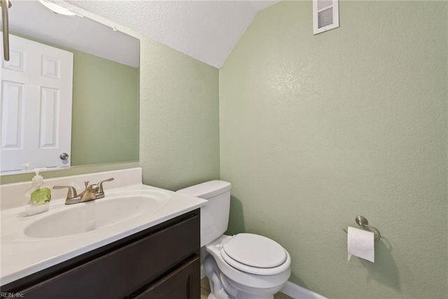 640 Governors WAY, Virginia Beach, VA 23452