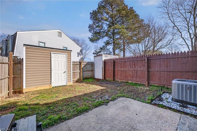 640 Governors WAY, Virginia Beach, VA 23452