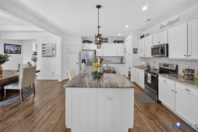 7507 Rouseaux Cir, Chesterfield, VA 23234