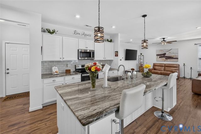 7507 Rouseaux Cir, Chesterfield, VA 23234