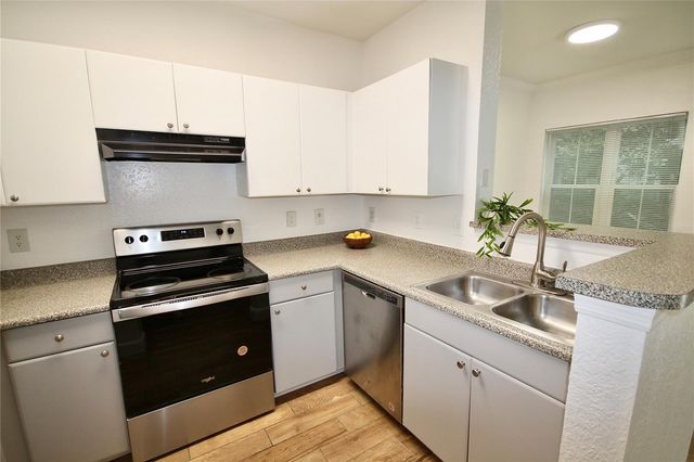 300 E SOUTH STREET 1015, Orlando, FL 32801