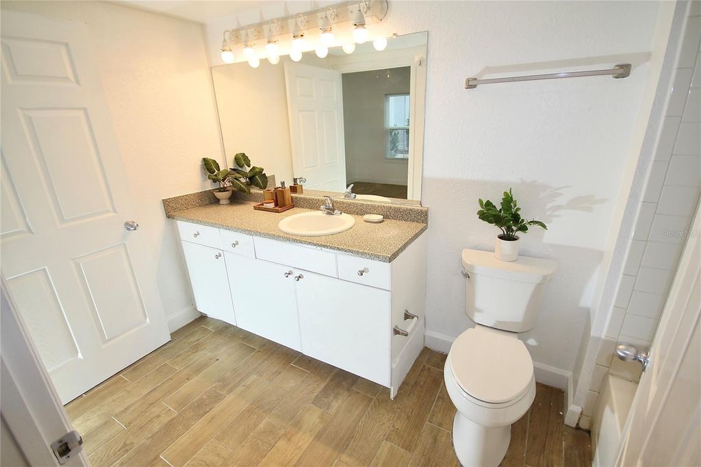Image 13 of property listing at 300 E SOUTH STREET 1015, Orlando, FL 32801