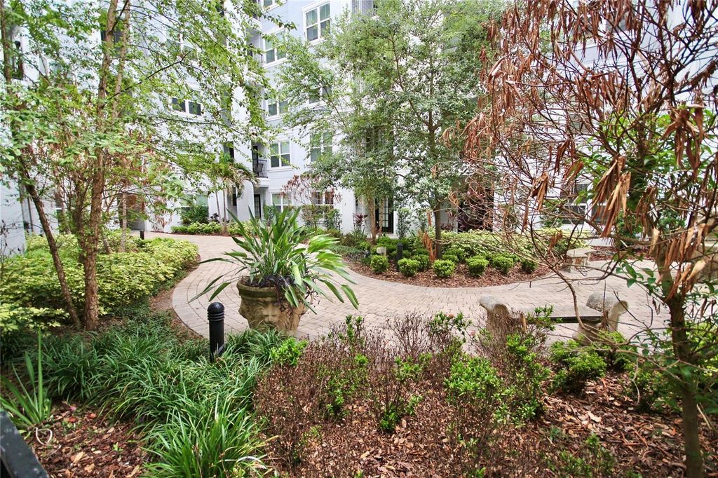 Image 22 of property listing at 300 E SOUTH STREET 1015, Orlando, FL 32801