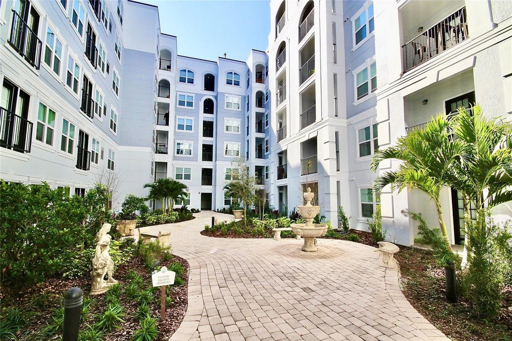 Image 23 of property listing at 300 E SOUTH STREET 1015, Orlando, FL 32801