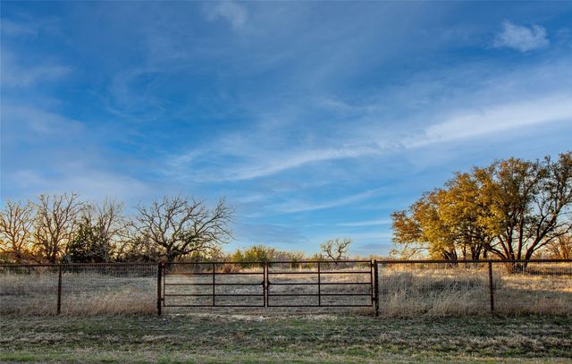7922 Boswell Court, Lipan, TX 76462