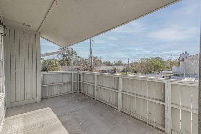 8787 Brae Acres Road 814, Houston, TX 77074