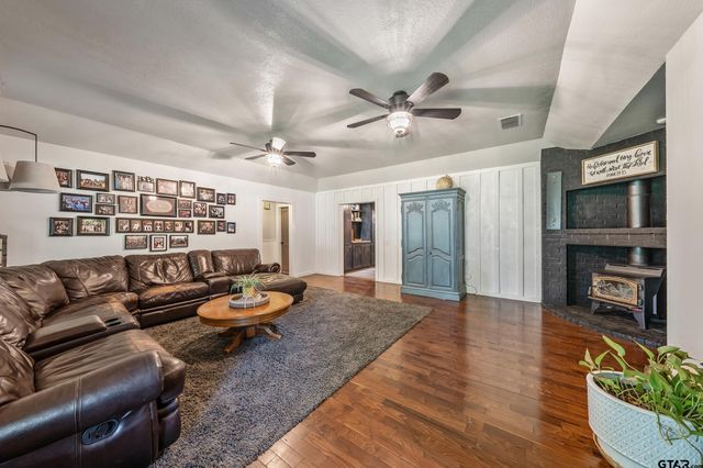15758 Audrey Ln, Arp, TX 75750