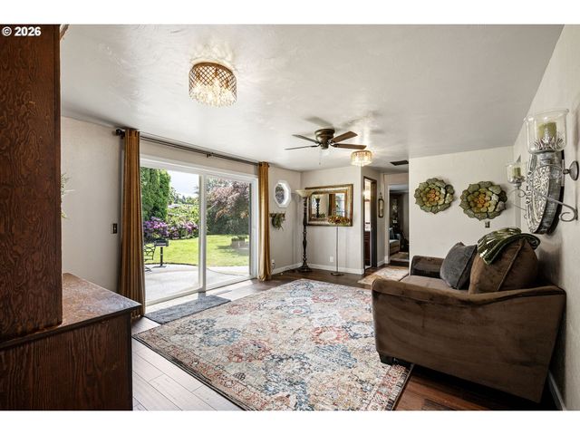 4851 THUNDERBIRD St, Eugene, OR 97404