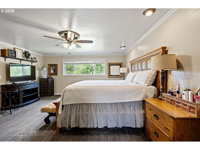4851 THUNDERBIRD St, Eugene, OR 97404