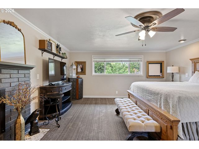 4851 THUNDERBIRD St, Eugene, OR 97404