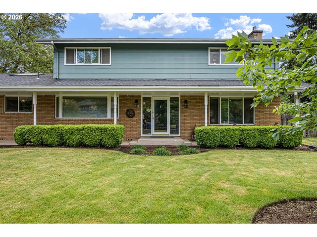 4851 THUNDERBIRD St, Eugene, OR 97404