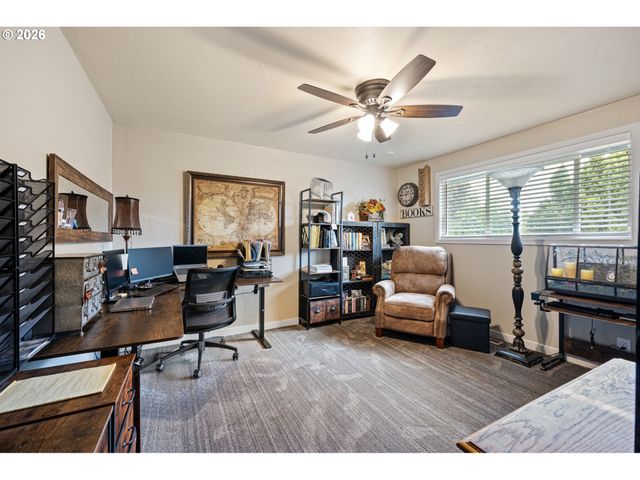 4851 THUNDERBIRD St, Eugene, OR 97404