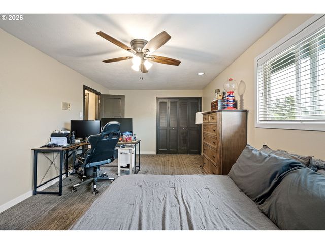 4851 THUNDERBIRD St, Eugene, OR 97404